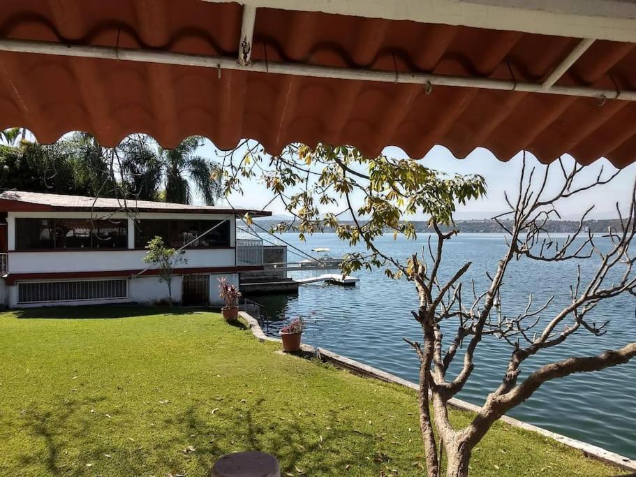 Habitacion Independiente A Pie Del Lago Con Ac Tequesquitengo Exteriör bild